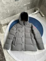 Canada Goose Wyndham Core Reset Grey Jacket - Image 2