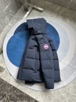 Canada Goose Wyndham Core Reset Navy Jacket - Image 5