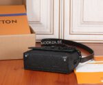 Louis Vuitton Streamer Wearable Wallet - Image 4