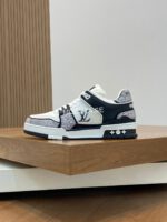 Louis Vuitton Pearls Black Trainer - Image 3