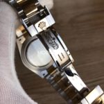 Rolex Daytona Gold/Silver Gold Dial - Image 3