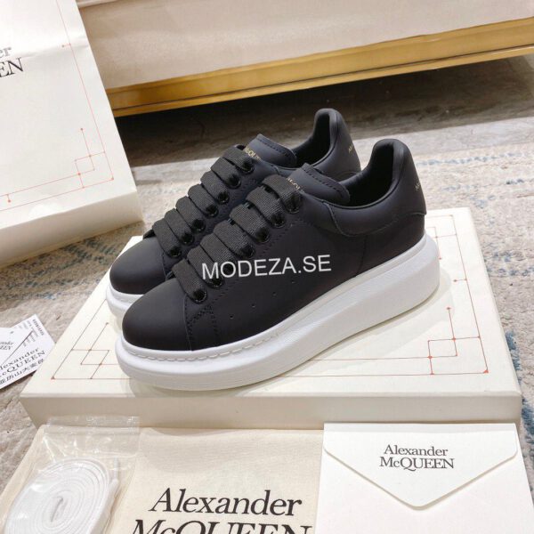 Alexander McQueen Clubman Leather Sneakers