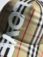Burberry Rutig Love Hat - Image 2