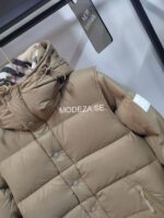 Burberry Convertible Beige Jacket - Image 4