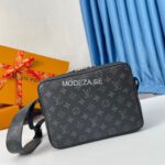 Louis Vuitton Outdoor Messenger Bag - Image 3