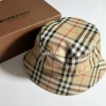 Burberry Rutig Bucket Hat