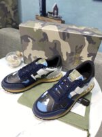 Valentino Garavani Rockrunner Camouflage Noir Metallic Blue Sneaker - Image 2