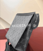 Louis Vuitton Pochette Voyage - Image 2