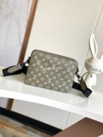 Louis Vuitton Trio Messenger G65 - Image 2