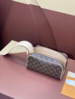 Louis Vuitton Damier Bag - Image 2