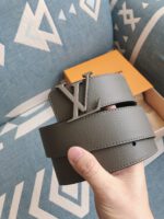 Louis Vuitton  Reversible Taurillon Belt - Image 2