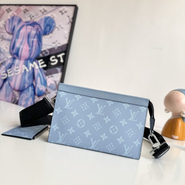 Louis Vuitton Gaston Wearable Bag