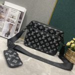 Louis Vuitton Trio Messenger Bag