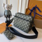Louis Vuitton Trio Messenger Bag