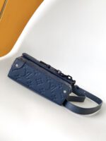 Louis Vuitton Streamer Wearable Wallet - Image 3