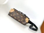 Louis Vuitton Streamer Wearable Wallet - Image 3