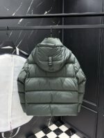 Burberry Convertible Green Jacket - Image 3